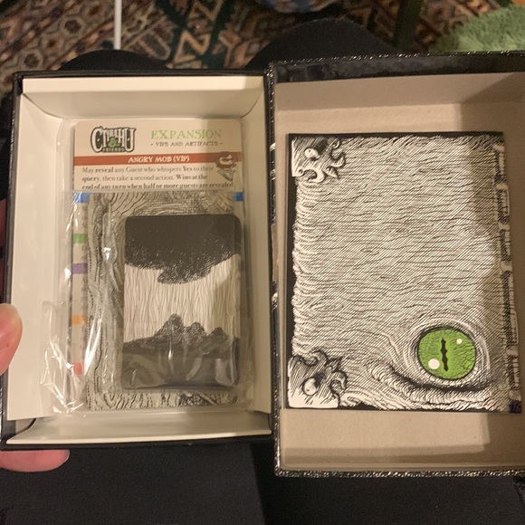 Dracula Feast with Cthulhu Friends Expansion Card Game Jelly Bean Games - Picture 2 of 3